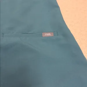 Figs Ocean Blue Scrub Top style FW1100 Size XS thumbnail 3