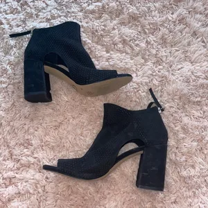 Gianni Bini Black Suede Peep Toe Booties thumbnail 5