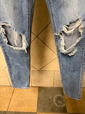 American Eagle Ripped Jeans Size 0 Baggy style thumbnail 3