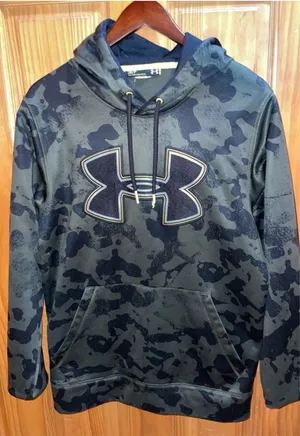UNDER ARMOUR  thumbnail 1