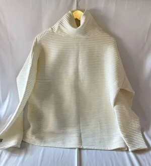 Women’s New Balance Quilted Sweatshirt Size XL thumbnail 1