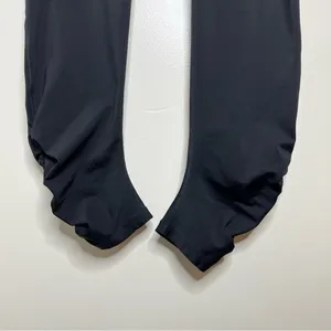 New Balance Black Athletic Workout Leggings Women’s size XL ruching at bottom thumbnail 2