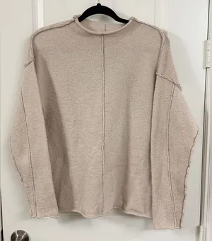 Cozy Women's Beige Sweater Size M thumbnail 1
