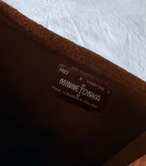 Minnetonka Fringe Boots thumbnail 4