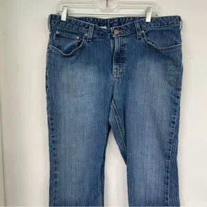 Carhartt Womens Straight Leg Jeans Womens 16 Medium Wash Mid Rise Blue Denim thumbnail 4