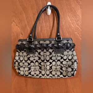 Coach Signature Hampton Black Handbag Tote thumbnail 3