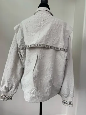 Nike NWT Women’s Oversized Textured Jacket Size S thumbnail 12