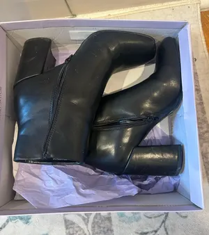 Madden Girl Boots thumbnail 1