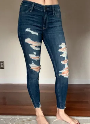 Hollister | Midrise Crop Distressed Blue Jeans Short Petite Size 00 thumbnail 1