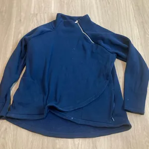 Athleta thumbnail 1