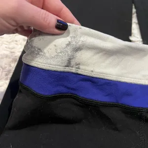 Lululemon Women’s Black Yoga Athletic Leggings Pants Size 6 Blue Waisted Flare thumbnail 9