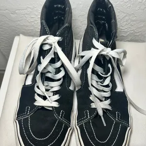 Vans Sk8-Hi Black Sneakers Women's High Top Skate Shoes Classic Style Size 8‎ thumbnail 3