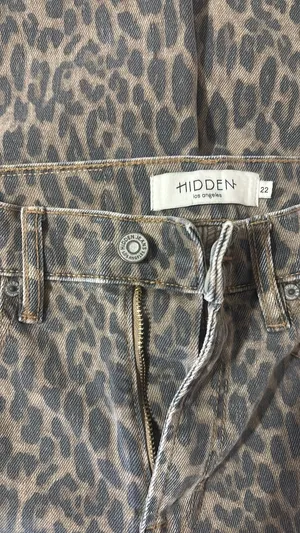 Buckle Jeans thumbnail 2
