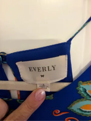 Everly Blue Floral Halter Swing Dress Size Small thumbnail 3