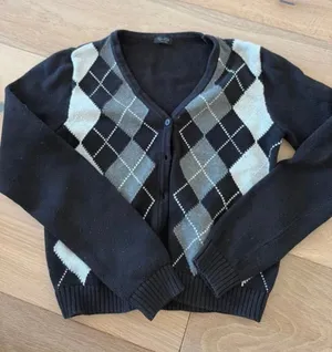 brandy melville plaid cardigan  thumbnail 1