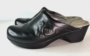 Dansko Black Leather Slip On Mules Clogs Shoes Women's Size 40 EU, 10 US thumbnail 1