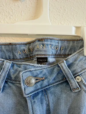 American Eagle Highest Rise Mom Jeans thumbnail 5