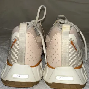Reebok. Women's ZigWild Trail 6 Shoes Sz Wms 9‎ Soft Ecru thumbnail 4