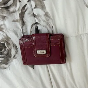 Fossil Red Genuine Leather Pattern Printed Interior Bifold Wallet thumbnail 3