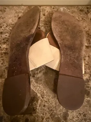 Tory Burch beautiful Women’s Cream Leather Gemstone Accents of Gold Sandals thumbnail 6