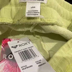 ✨Roxy Brand “Taking It Easy” Beach Shorts NWT Size Large thumbnail 4