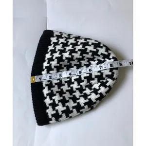 Bula women’s beanie hat houndstooth Black thumbnail 3