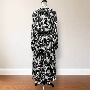 White House | Black Market Black White Chiffon Midi Dress Belted Sheer Sleeve Autumn Wedding Guest thumbnail 5