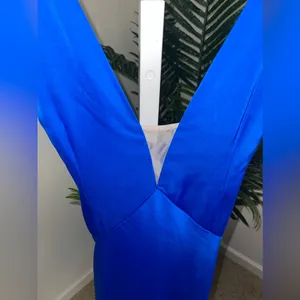Aidan Mattox Azure Blue V-Neck Satin‎ Halter Bias Draped Gown Dress thumbnail 7