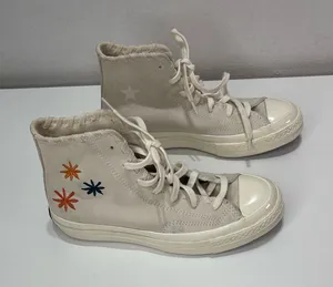 Converse All Star Chuck Taylor Wmn 6.5 Embroidered Floral Cream Leather Suede thumbnail 1