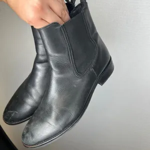 Thursday Boot Co Duchess Black Leather Chelsea Ankle Boots Womens 11 thumbnail 3