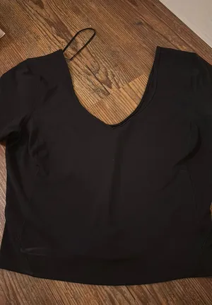Lululemon Black Crop thumbnail 1