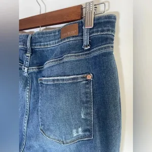 Judy Blue High Waisted Straight Fit Distressed Fray Hem Jeans 15/32 Plus EUC 021 thumbnail 5