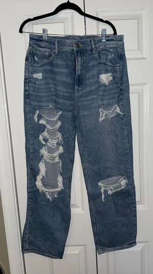 American Eagle Highest Rise 90s Boyfriend Jeans thumbnail 1