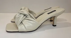 Nine West Knot 3 Ivory Slip On Squared Open Toe Kitten Heels‎ Sandals Size 9 M thumbnail 1