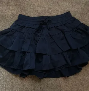 skirt  thumbnail 1