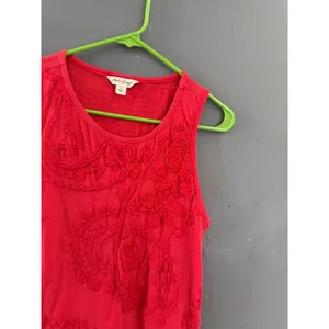 Lucky Brand Red Floral Embroidered‎ Slub Knit Sleeveless Tank Top Womens Small thumbnail 2