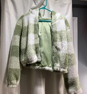 Green crop Sherpa jacket coat Size L thumbnail 2