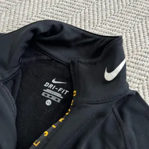 Nike sweatshirt thumbnail 4