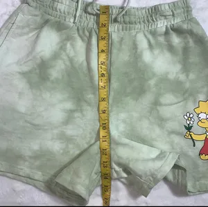 Lisa Simpson Sweatshirt/Shorts set size XS/S thumbnail 11