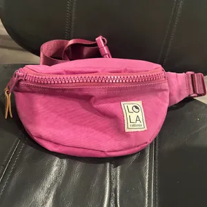Lola California Vibrant Pink waist Bag thumbnail 2