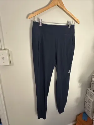 ON lightweight track pants extra small navy Blue Size XS thumbnail 2