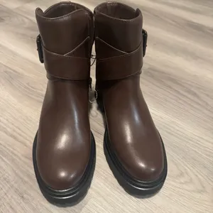 Unisa Women’s Size 6.5 Brown Unjezzo-R Boots NWOT thumbnail 3