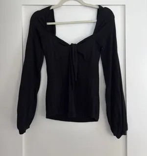 Free People Black Top thumbnail 1