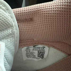Nike Women’s Dunk Low thumbnail 6