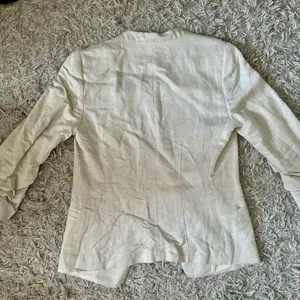 H&M Linen Blazer thumbnail 2