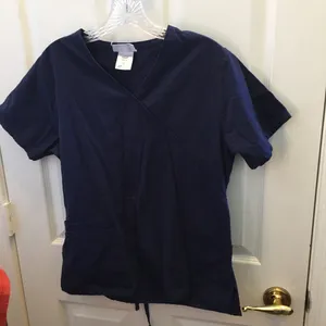 FINAL MARKDOWN Ladies’ SB Scrubs Top (S) thumbnail 1