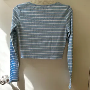 Forever 21 long sleeve crop top thumbnail 2