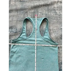 Lululemon Aqua Blue White Micro Stripe Cool Racerback Tank Top Size 4 thumbnail 3