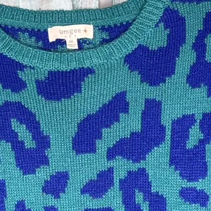 Umgee Teal and Blue Leopard Print Sweater thumbnail 2