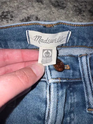 Madewell The Perfect Vintage High-Rise Straight-Leg Jeans in Medium Blue Wash thumbnail 2
